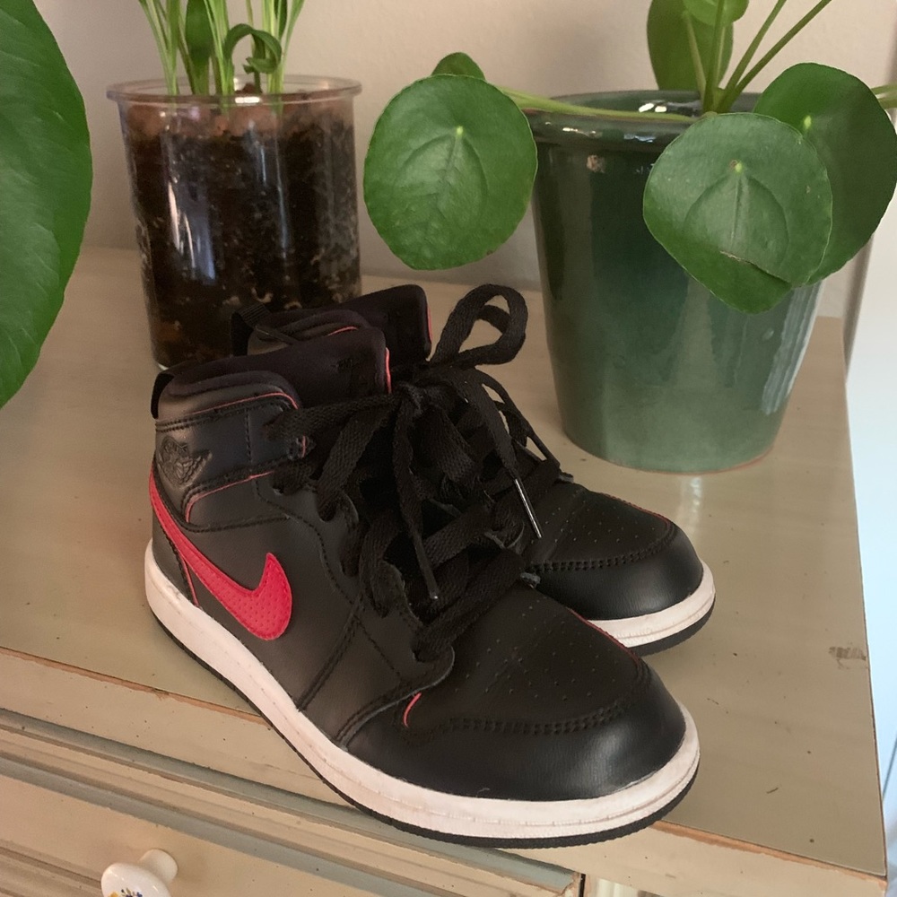 Kids Air Jordan 1’s Black and Red